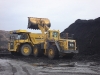 dhml-komatsu-wa800-loading-coal-onto-a-komatsu-785-2008-stockton-mine